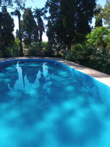 Swimming pool sa o malapit sa Casa De Campo La Huella