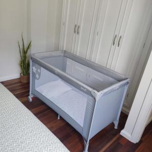 A bed or beds in a room at Auditorio parking gratuito www venaoviedo es