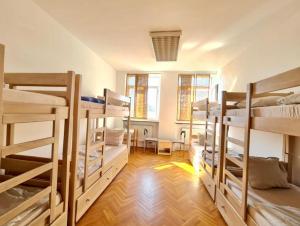 Postel nebo postele na pokoji v ubytování BISHNU HOSTEL