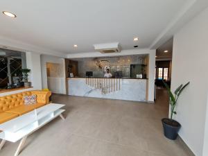 Posezení v ubytování Tonoz Beach Hotel + 37 fotografií