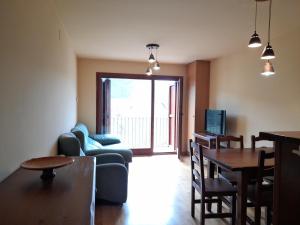Posezení v ubytování Apartamento muy espacioso y luminoso Erta 5