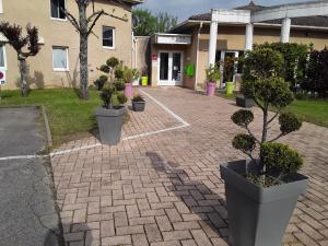 Zahrada ubytování Contact Hôtel ALYS Bourg en Bresse Ekinox Parc Expo