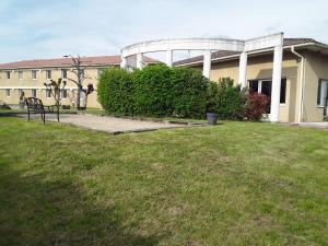 Zahrada ubytování Contact Hôtel ALYS Bourg en Bresse Ekinox Parc Expo