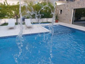 Bazén v ubytovaní VILLA ENJOY LUX in Split alebo v jeho blízkosti