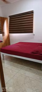 Ένα ή περισσότερα κρεβάτια σε δωμάτιο στο Oman house 2.O
