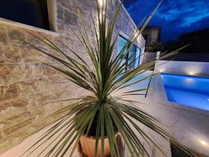 Bazén v ubytovaní VILLA ENJOY LUX in Split alebo v jeho blízkosti