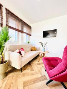 Telewizja i/lub zestaw kina domowego w obiekcie "Ku Słońcu" -Pokoje& Apartamenty - Jastrzębia Góra