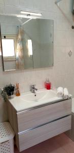 A bathroom at CASA VACANZE PIAZZA MALTA