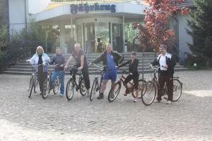 Катание на велосипеде по территории Hotel Fährkrug или окрестностям