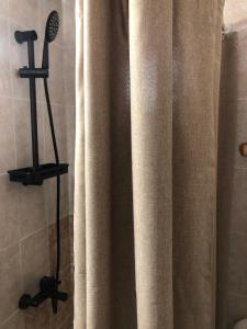 A bathroom at Hospitality M7