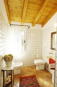 Koupelna v ubytování Agriturismo Terre Bianche + 37 fotografií