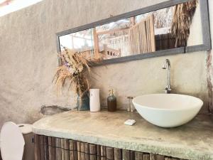 Ένα μπάνιο στο Mistica Island Hostel - Isla Palma