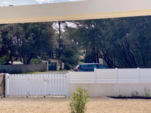 Zdjęcie z galerii obiektu Pavillon à Longeville-sur-Mer, proche plage, 6 pers, 3 ch, terrasse, parking privé - FR-1-336-135 w mieście Longeville-sur-Mer