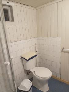 Ένα μπάνιο στο Casa típica de Puerto Montt +19 φωτογραφίες