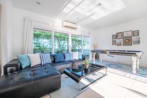Posezení v ubytování Sorrento Pool Villa Bang Lamung Pattaya