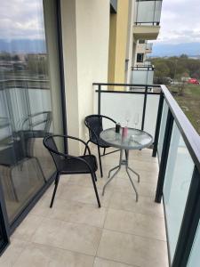 A balcony or terrace at MK Apartment FREE Parking