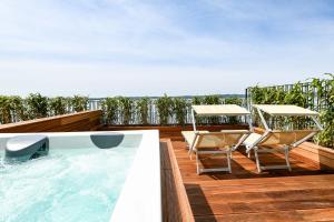 Bassein majutusasutuses Hotel Flaminia või selle lähedal