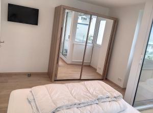 Łóżko lub łóżka w pokoju w obiekcie Résidence Graziella Appartement 621