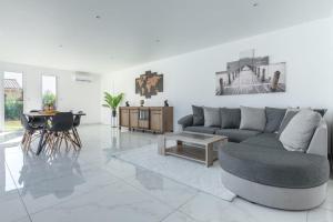 Zdjęcie z galerii obiektu Villa saint helene w mieście Sainte-Hélène +10 zdjęć