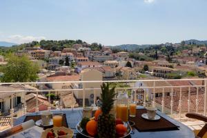 Balcone o terrazza di Solaris Methea- Luxury Central Villa by the Castle