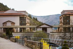 Nespecifikovaný výhled na hory nebo výhled na hory při pohledu z hotelu