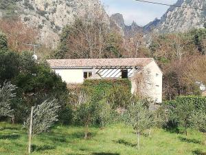 Fotografia z galérie ubytovania Ruime vakantiewoning gelegen aan Gorges d'Heric v destinácii Mons