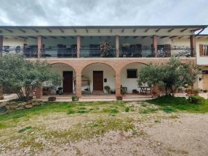 Taman di luar Casale in collina vista Assisi,Brufa di Torgiano
