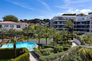 Bazén v ubytovaní Parc du Cap Luxury Apartment alebo v jeho blízkosti