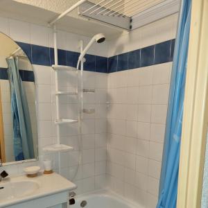 Kúpeľňa v ubytovaní Studio 4 pers 18m2 au pied des pistes de ski à Valfréjus