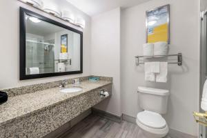 Koupelna v ubytování Comfort Inn & Suites