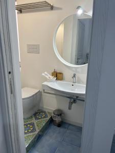 A bathroom at Casa San Domingo