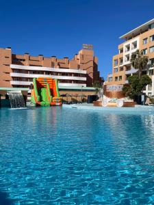 Bazén v ubytovaní Hotel Neptuno by ON Hotels Group alebo v jeho blízkosti