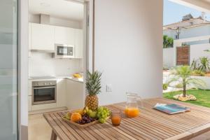 Η κουζίνα ή μικρή κουζίνα στο Villa Girasol +13 φωτογραφίες