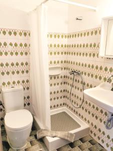 Kúpeľňa v ubytovaní Anatolikos Rooms + 24 fotografií