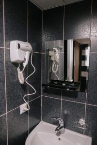 Bilik mandi di Arsenas Guest House