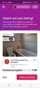 een badkamer met een bad en een toilet bij Sunny Estate in Katlehong