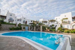 The swimming pool at or close to My Lovely Place Mykonos