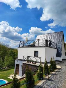 Bazén v ubytování Linden Forest House nebo v jeho okolí