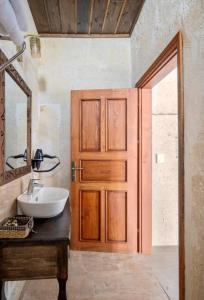 Koupelna v ubytování Uzay Cave Suite Hotel