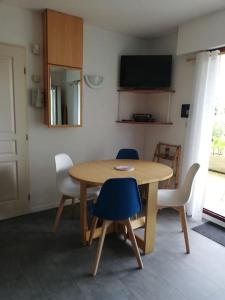 Fotografia z galérie ubytovania Joli appartement aux Minimes v destinácii La Rochelle