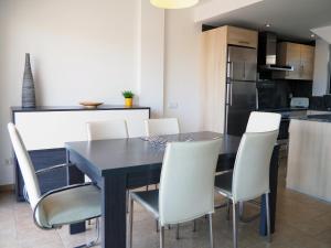 Kuchyňa alebo kuchynka v ubytovaní Apartamento Univers