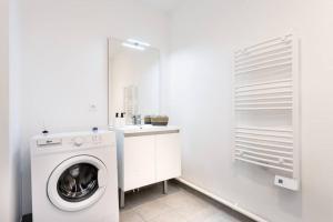 Zdjęcie z galerii obiektu Bright flat near Disneyland with private parking w mieście Chalifert