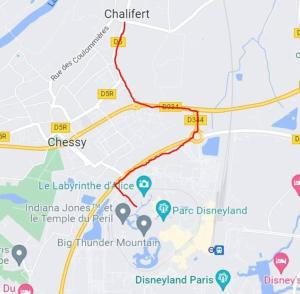 Zdjęcie z galerii obiektu Bright flat near Disneyland with private parking w mieście Chalifert