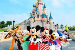 Zdjęcie z galerii obiektu Bright flat near Disneyland with private parking w mieście Chalifert