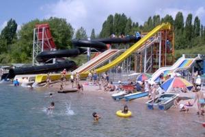 Gallery image of Evropa Hotel in Bosteri