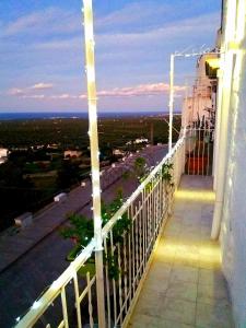 A balcony or terrace at Stellaris Suite con Jacuzzi Vista Mare