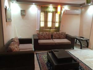 Galeriebild der Unterkunft شقة مفروشه 6 اكتوبر in Madinat as-Sadis min Uktubar