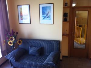 A seating area at La Perla del Lago di Como - CIR O97O67