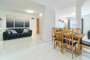 Fotografie z fotogalerie ubytování Luka 2 SEA&Beach front apartment v destinaci Mirce