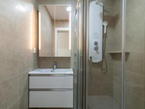 Kúpeľňa v ubytovaní Nuevos Lightbooking Livian Suites Las Palmas